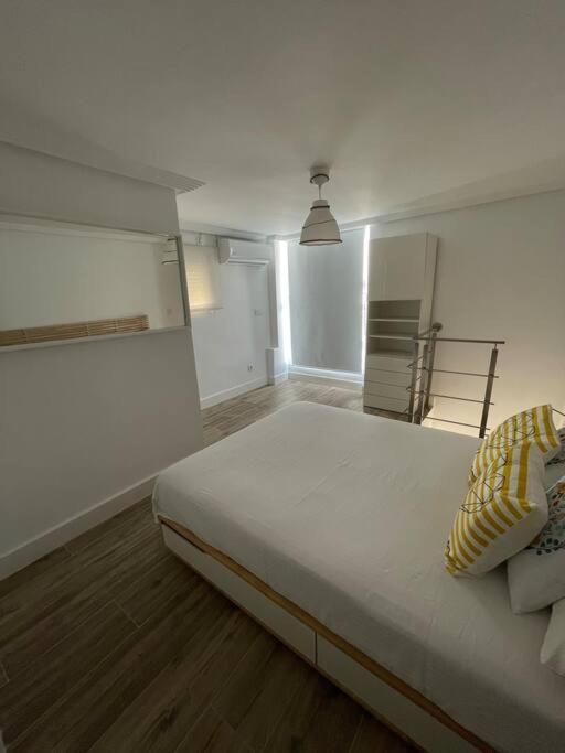 Апартаменты Atico Duplex Con Terraza En Pleno Centro De Jerez Херес-де-ла-Фронтера Экстерьер фото